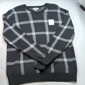 Croft & Barrow Gray V-Neck Sweater